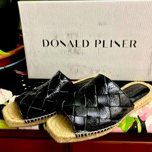 Donald J Pliner bLack Patton, espadrille, mules